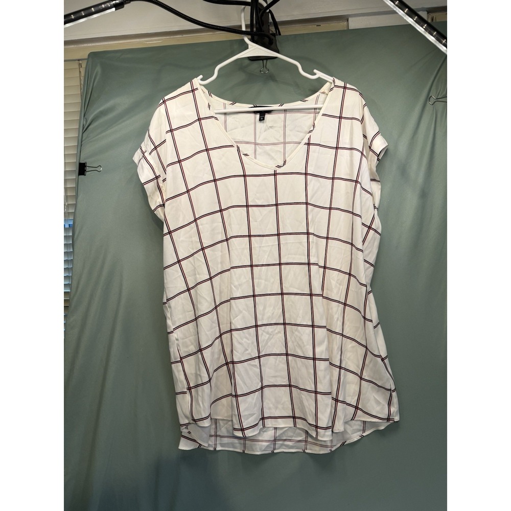Express Cap Sleeve Blouse Size XL Cream & Black Plaid Windowpane Office Chic